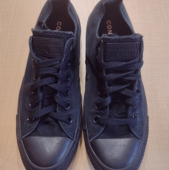Converse All Stars Solid Black Low Top Sneakers Tennis Shoes Unisex